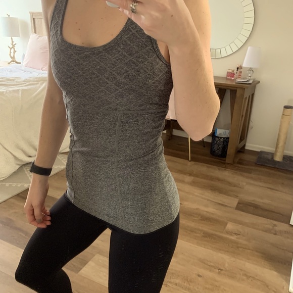 Workout tank top - Picture 3 of 3